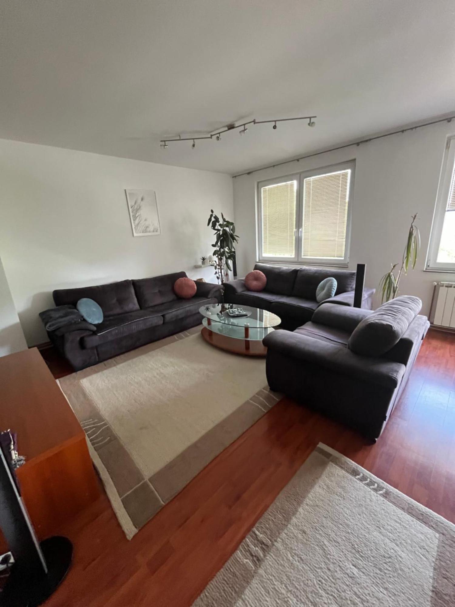 Apartment Apartman Asja